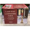 Image 2 : Lamp post w/150 LED lights (store return(s))