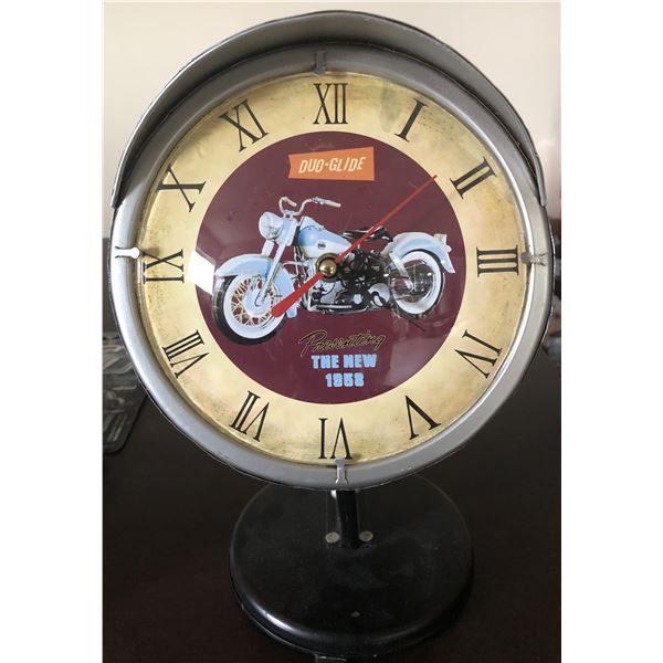 HarleyDavidson Desk Clock (excellent) featuring 1958 DUO glide