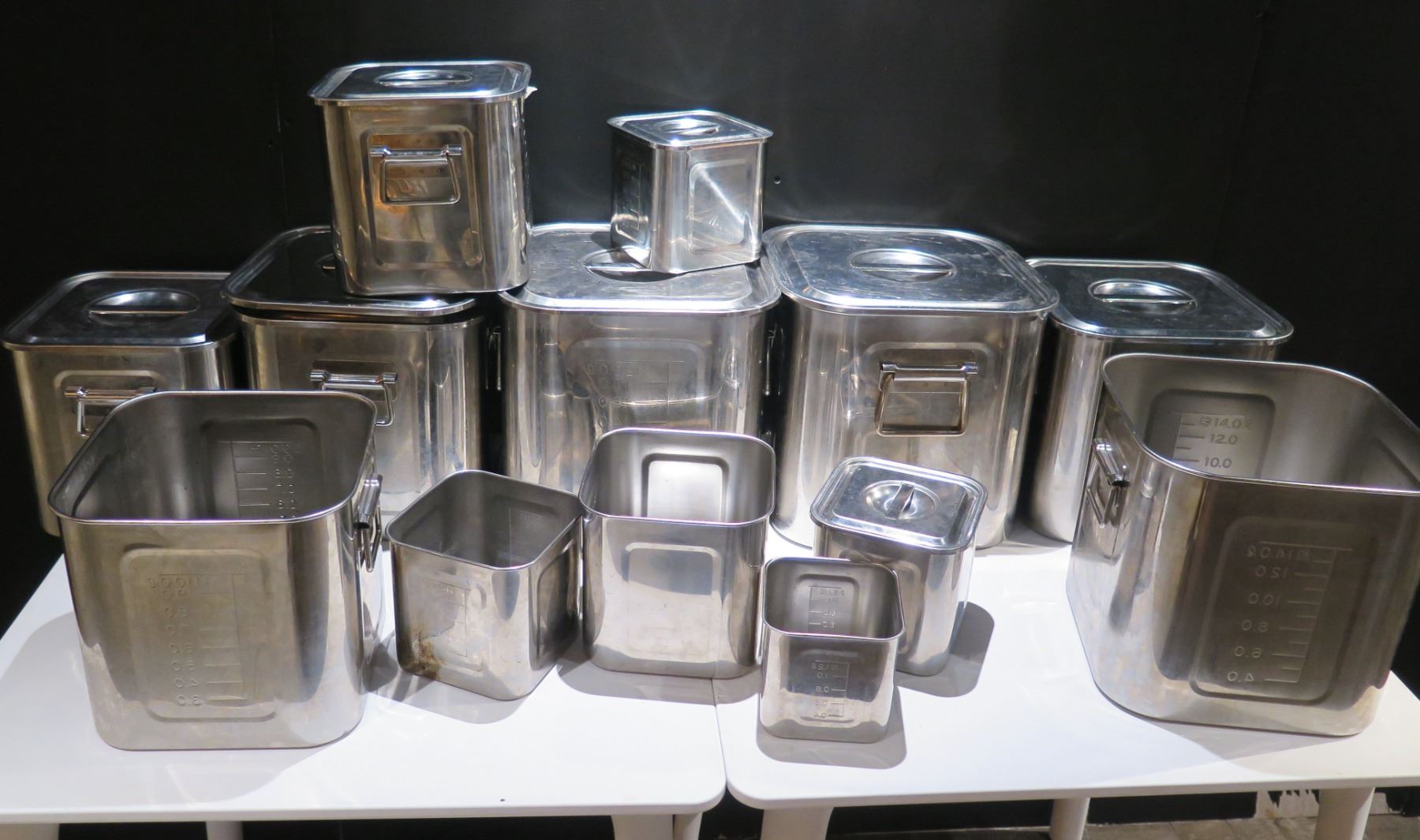 Multiple Container Multiple Storage Containers w/ Handles & Some Lids, Misc Sizes