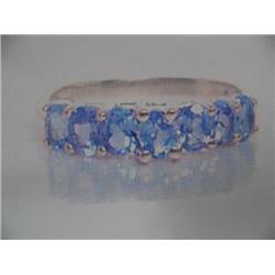 Tanzanite Lady's Ring 10 K yellow gold- tanzanite is oval, faceted approx. 1.00 carats, transparent 