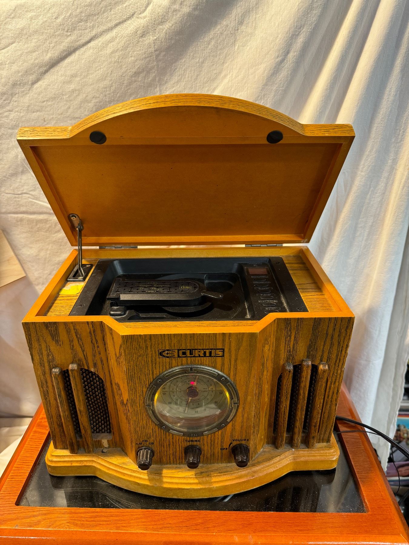 Curtis radio cd player