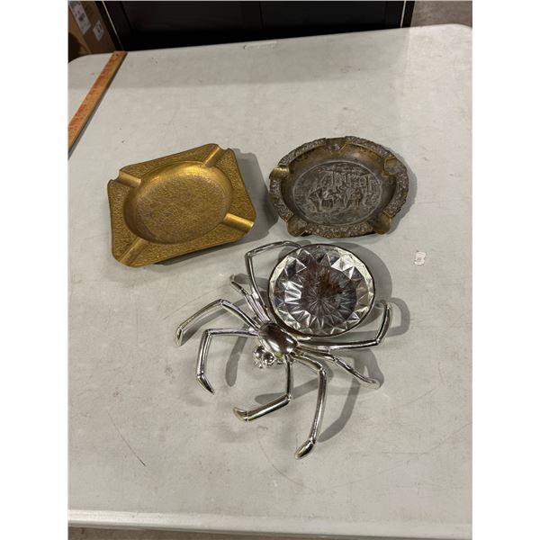 Two cigar ashtrays and spider bowl