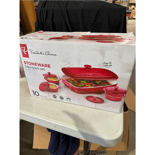 Stoneware bakeware set