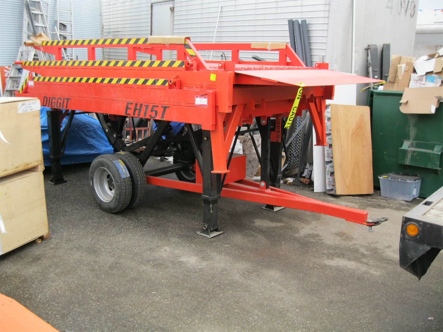 DIGGIT EH15T 37'X 6' MOVEABLE SLIDE OUT ADJUSTABLE LOADING RAMP