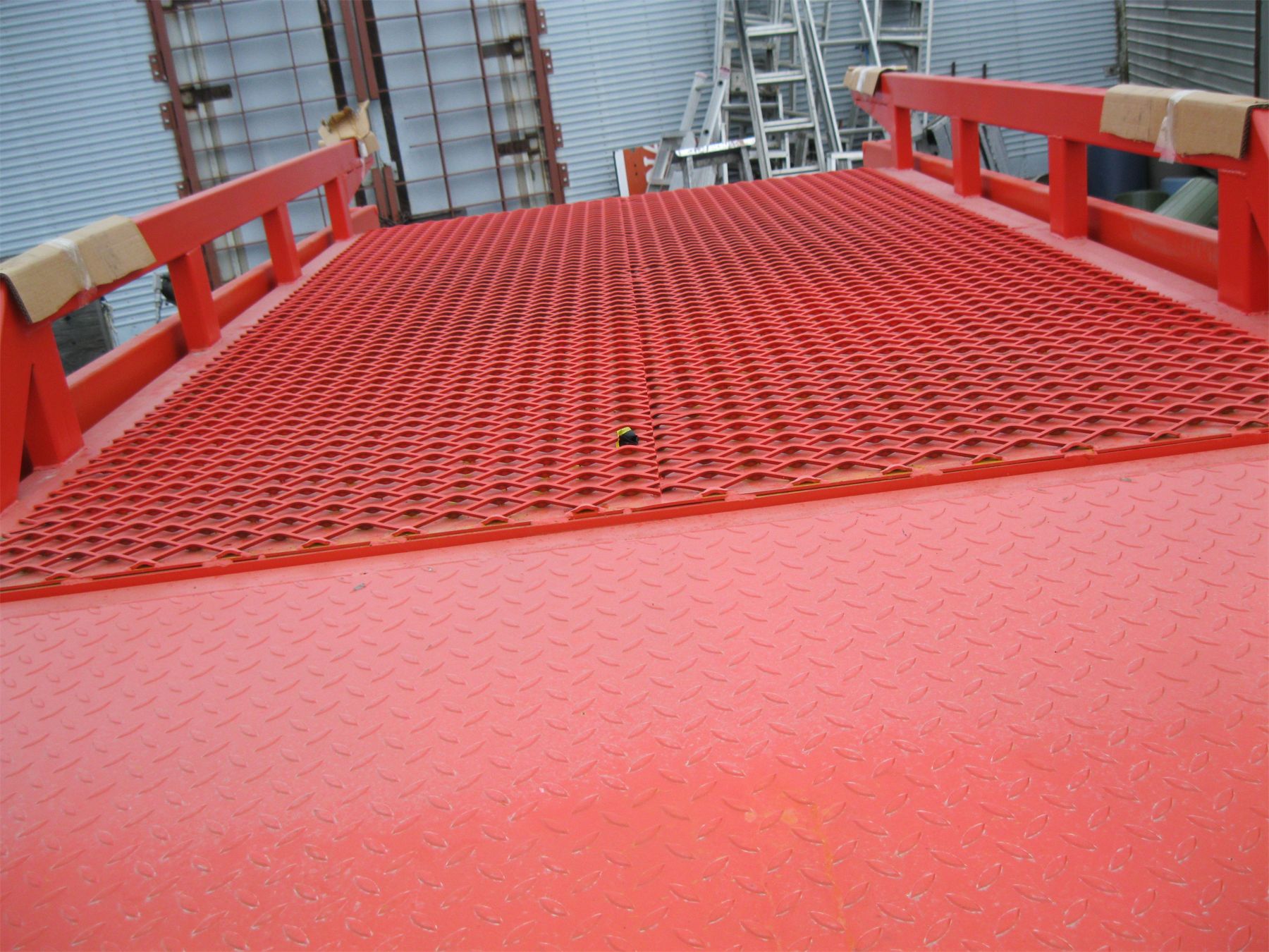 DIGGIT EH15T 37'X 6' MOVEABLE SLIDE OUT ADJUSTABLE LOADING RAMP