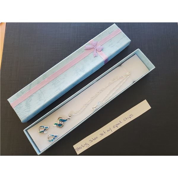 UNRESERVED Sterling silver set with opal chips