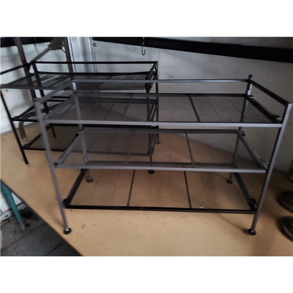 2 Metal Collapsible shelves