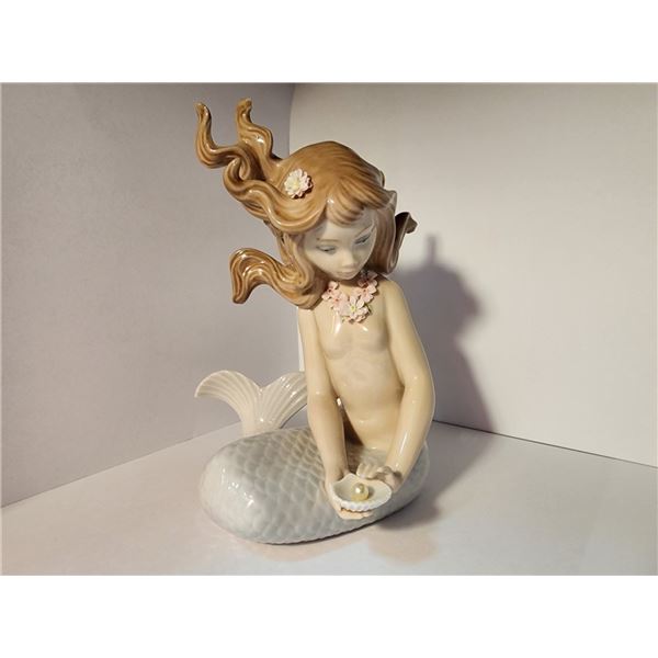 724 --  Lladro Mirage Mermaid Figurine