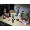 Image 1 : 730 --  Shelf Lot Of Ornaments Wood Boxes + More