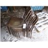 Image 3 : 8 stackable chairs
