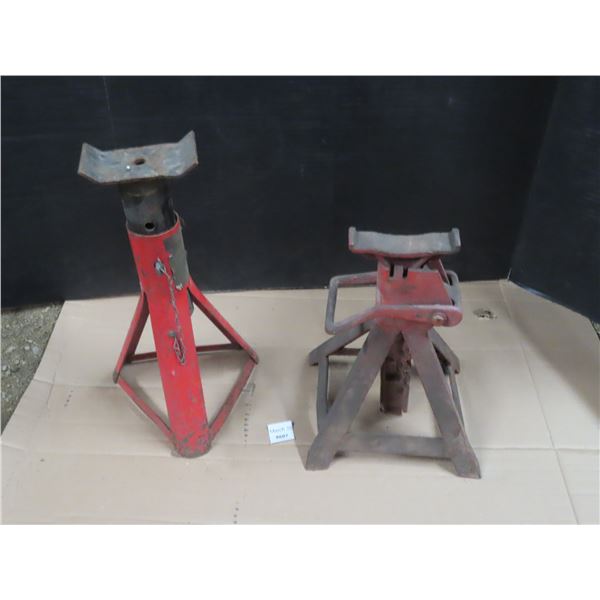set of jack stands