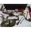 Image 2 : tub with assorted hand tools