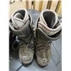 Image 5 : ThirtyTwo size 10 snowboard boots brand name