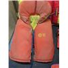 Image 5 : lot of 5 life jackets various sizes