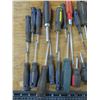 Image 2 : lot of assorted screwdrivers