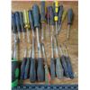 Image 4 : lot of assorted screwdrivers