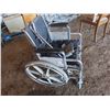 Image 2 : Everest Jennings wheel chair