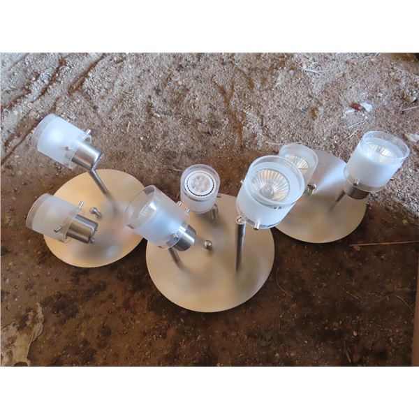 3 matching light fixtures