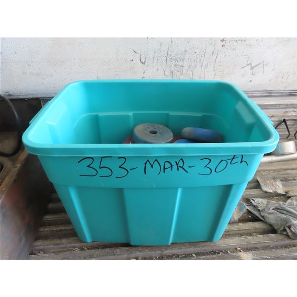 tote of misc. size weights