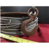 Image 2 : 50ft steel cable with hooks on rim for storage
