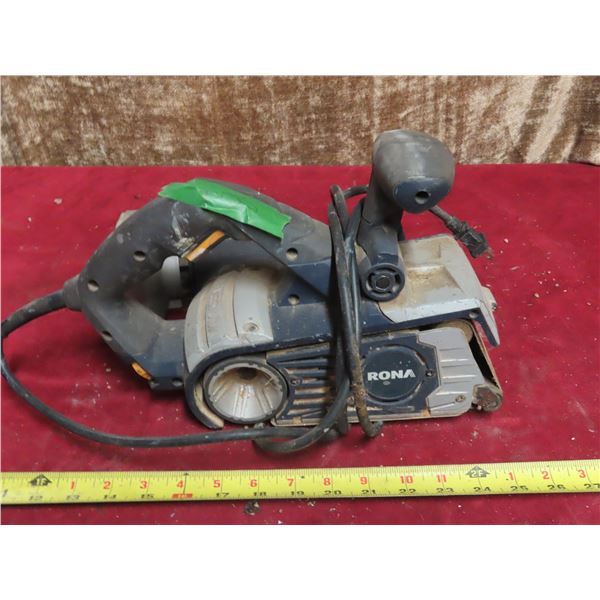 Rona belt sander