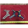 Image 1 : set of 3 corner clamps