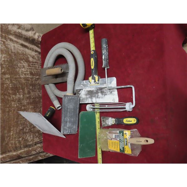 drywall and mudding tool lot , dust reducing scraping tool