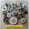 Image 2 : Lot of pulleys. Various sizes. Total of 25.