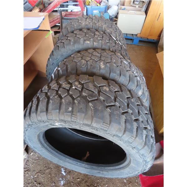 set of 33"  Trailblazer M+S tires 33x12.50R20LT