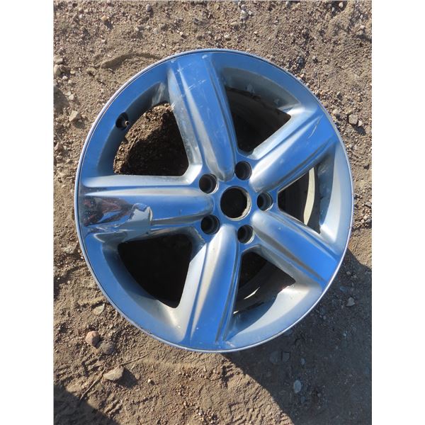 20" Chrysler 5 bolt rim . Just one not a set or pair