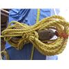 Image 5 : rope hoist set to work and comes with extra rope vintage and functional