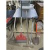 Image 1 : shovel, 3 rakes and hoe