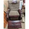 Image 2 : leather recliner