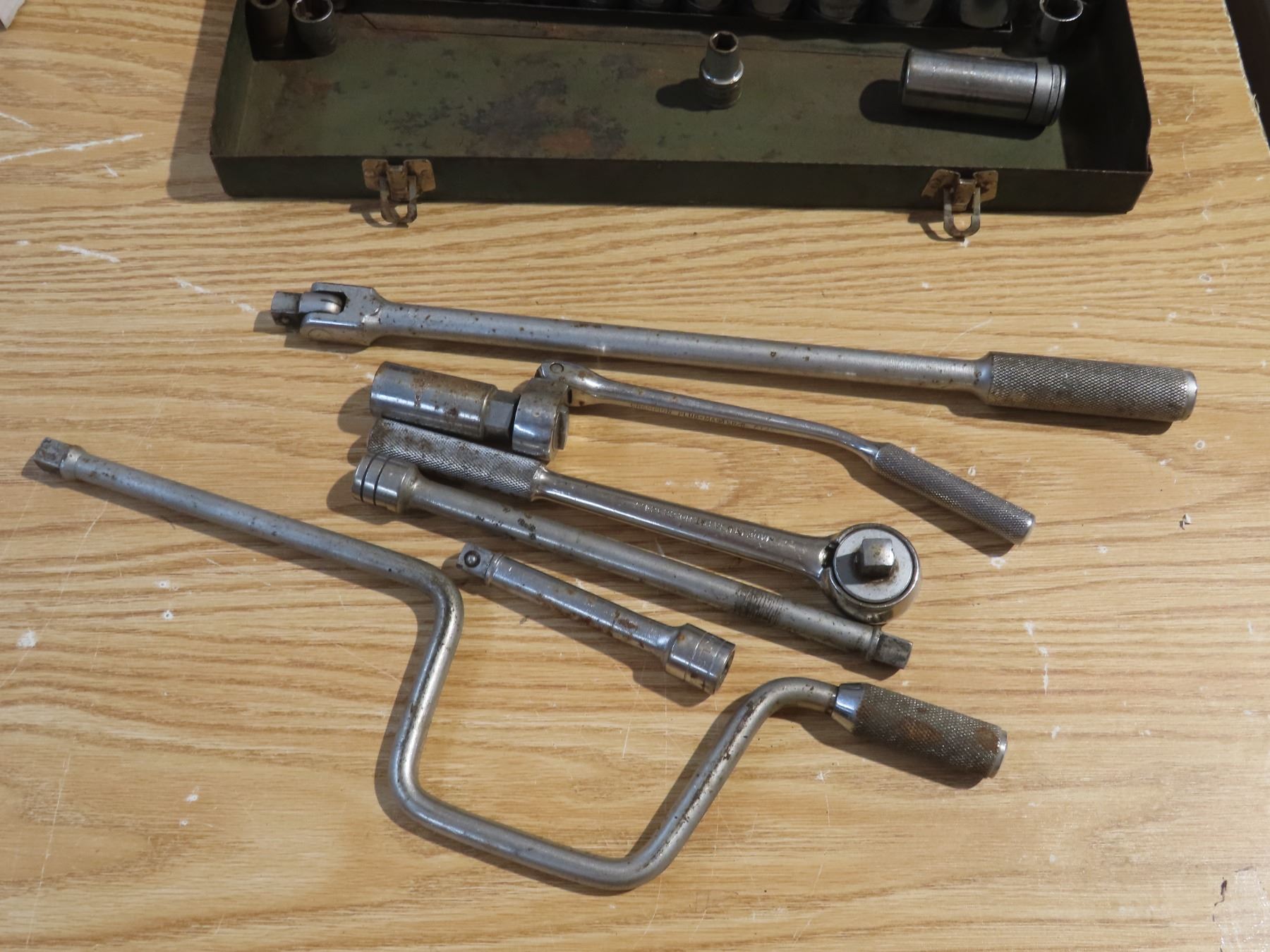 large specialty socket set with multiple attachments - Schmalz Auctions