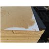 Image 4 : 21 sheets of layered plywood/plyboard with white underlay - 85"x43", 3/4" thick