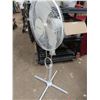 Image 2 : pelons oscillating fan