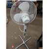 Image 3 : pelons oscillating fan
