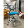 Image 3 : GAS LIFT OFFICE CHAIR