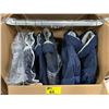 Image 2 : WARDROBE BOX WITH ASSORTED CLOTHING