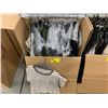 Image 1 : WARDROBE BOX WITH ASSORTED CLOTHING