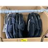 Image 2 : WARDROBE BOX WITH ASSORTED CLOTHING