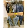 Image 2 : WARDROBE BOX WITH ASSORTED CLOTHING