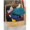 Image 2 : BOX OF ASSORTED HATS