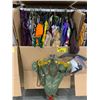 Image 1 : WARDROBE BOX WITH ASSORTED CLOTHING