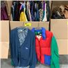 Image 2 : WARDROBE BOX WITH ASSORTED CLOTHING