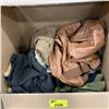 Image 2 : WARDROBE BOX WITH ASSORTED CLOTHING