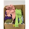 Image 2 : WARDROBE BOX WITH ASSORTED CLOTHING