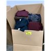 Image 1 : WARDROBE BOX WITH ASSORTED CLOTHING