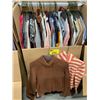 Image 2 : WARDROBE BOX WITH ASSORTED CLOTHING