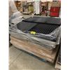 Image 2 : PALLET OF BLACK EGG CRATES